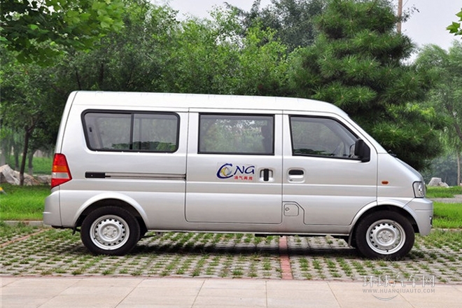 2013款 1.0L基本型CNG