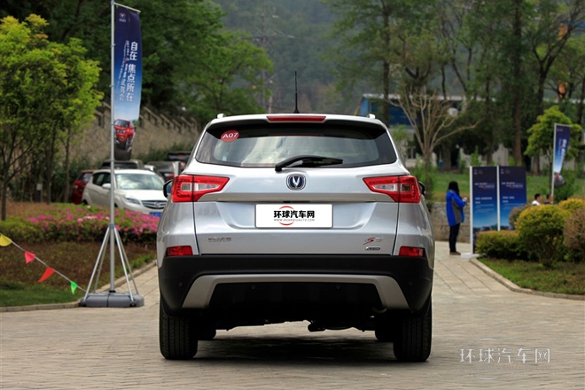 2014款 2.0L 手动领先型