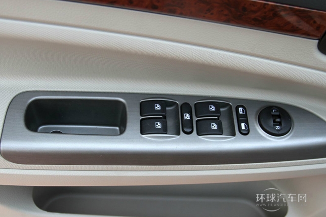 2012款 三厢 1.6L 手动舒适型