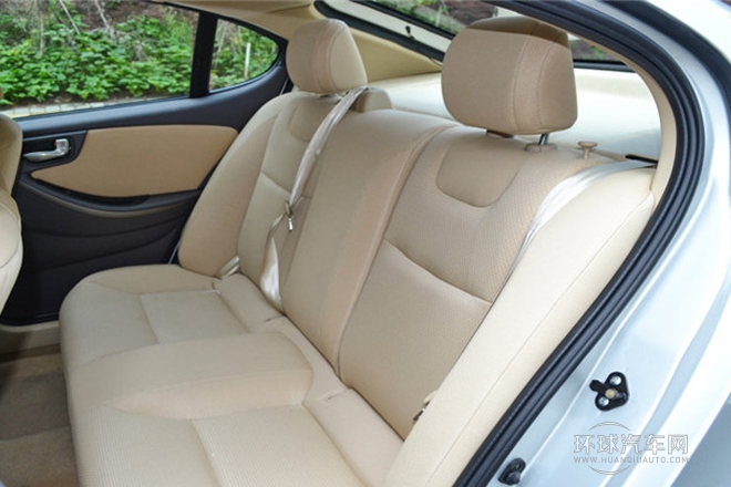 2013款 三厢 1.5L 手动精英型