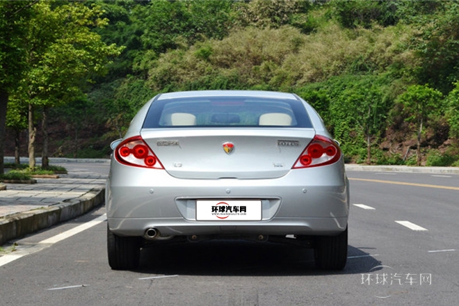 2013款 三厢 1.5L 手动精英型