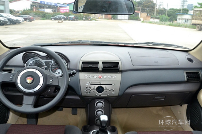 2013款 两厢 1.5L 自动精英型
