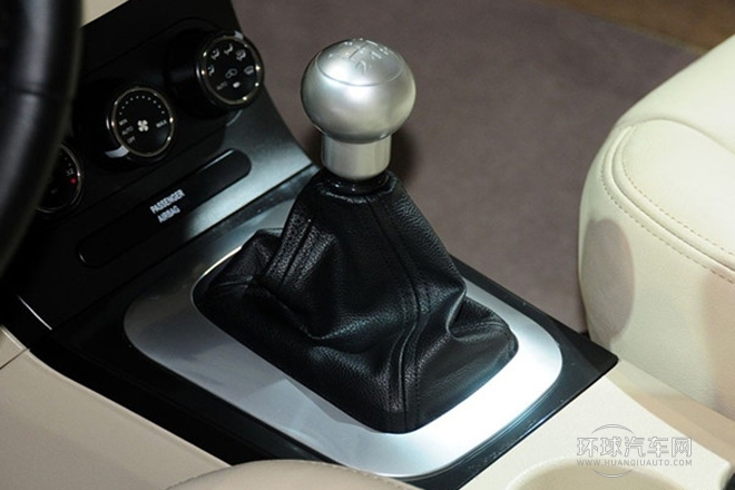 2012款 三厢 1.8L 手动风尚版