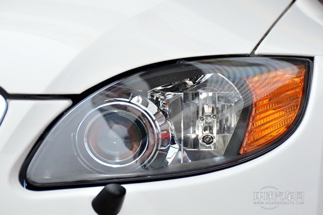 2012款 三厢 1.8L 手动风尚版