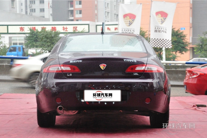 2012款 三厢 1.8L 手动尊贵型