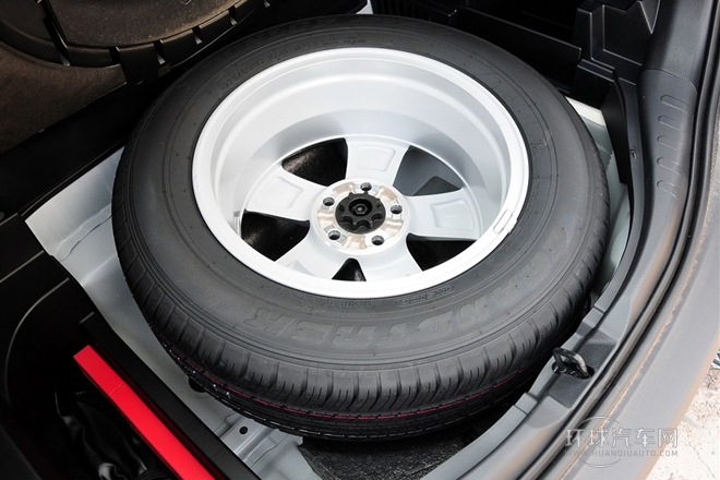 2013款 2.0L CVT两驱都市版