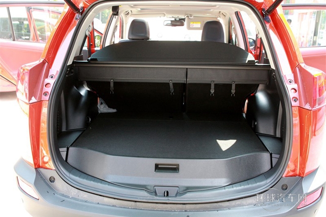 2013款 2.5L 自动四驱尊贵版