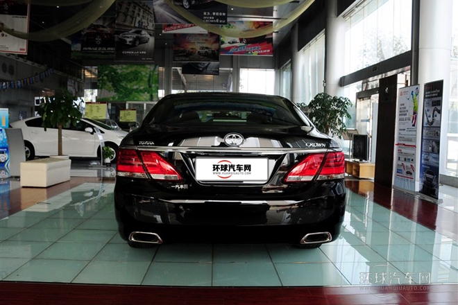 2012款 V6 2.5L Royal 真皮版