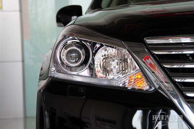 2012款 V6 2.5L Royal 舒适版