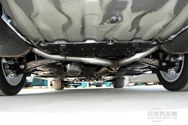 2012款 V6 2.5L Royal Saloon尊贵版