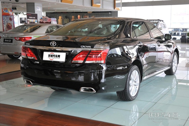 2012款 V6 3.0L Royal Saloon