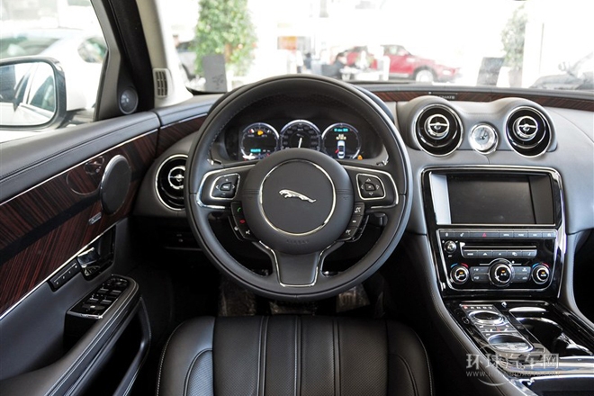 2013款 XJL 5.0 SC 巅峰创世版 四座