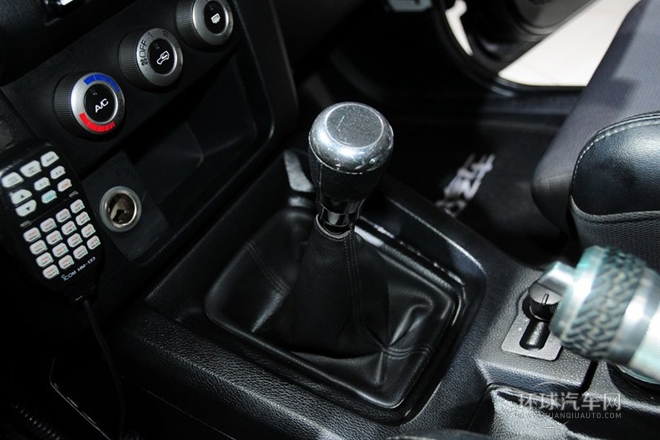 2014款 2.4L 手动酷野版