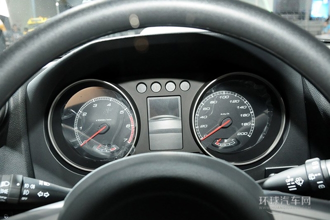 2014款 2.4L 手动酷野版