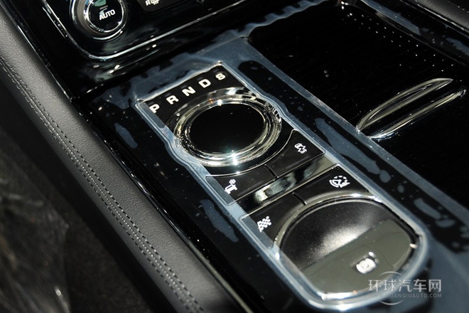 2014款 XJL 2.0T 两驱尊享商务版