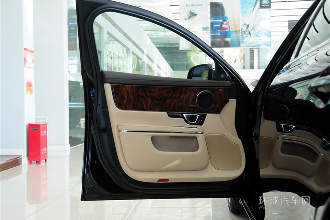 2014款 XJL 3.0 SC 两驱尊享商务版