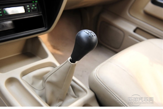 2010款 3.0T柴油两驱标准型ZD30D13-3N