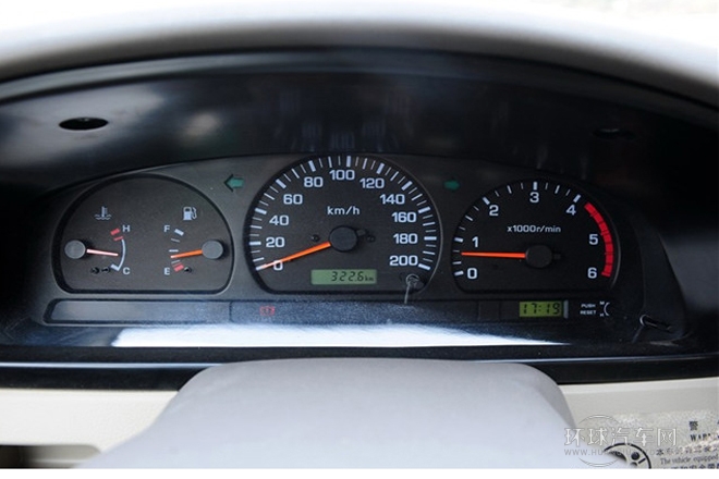 2010款 3.0T柴油两驱标准型ZD30D13-3N