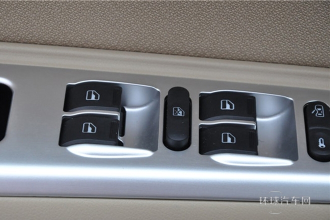 2012款 1.8L 手动豪华型