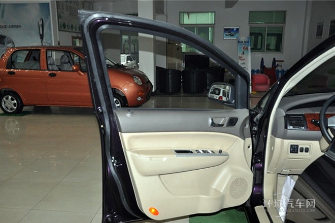 2012款 2.0L 手动豪华型