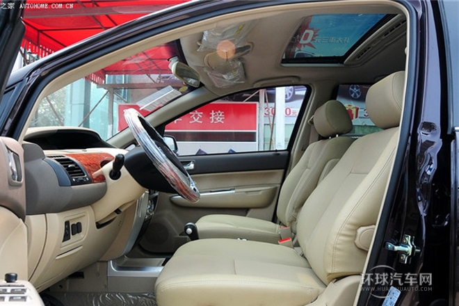 2012款 2.0L 自动豪华型