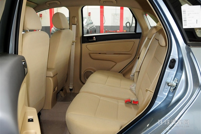 2013款 两厢 1.5L 手动乐天版
