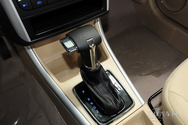 2013款 两厢 1.5L 自动乐天版