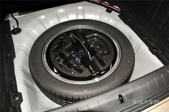 2013款 改款 2.5L 豪华版