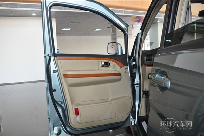 2009款2.0L手动行政型
