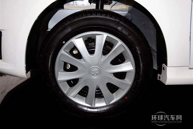 2013款 三厢 1.5L 手动乐天版