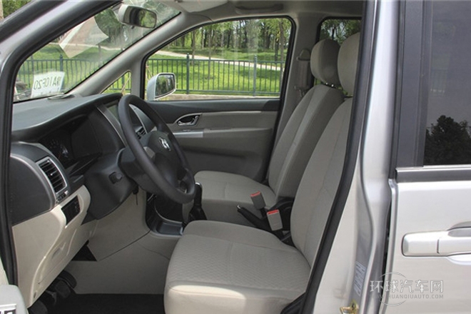 2014款 1.6L 手动豪华型7座 国V