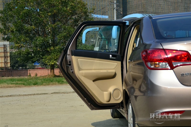 2013款 三厢 1.5L 自动乐享版