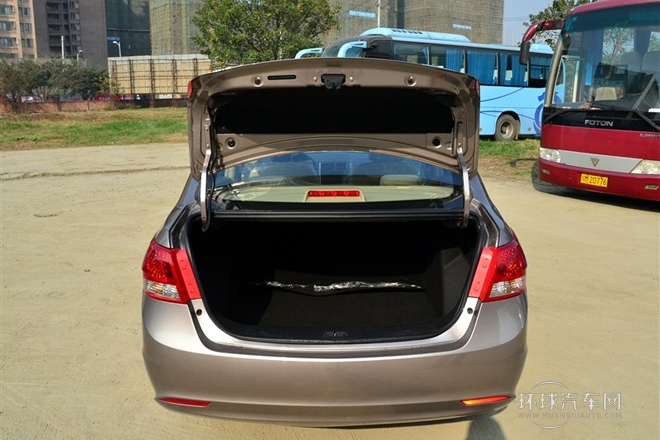 2013款 三厢 1.5L 自动乐享版