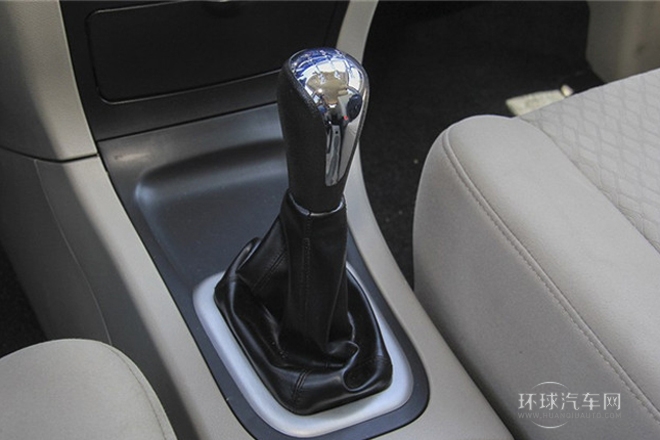 2014款 1.6L 手动豪华型7座 国IV