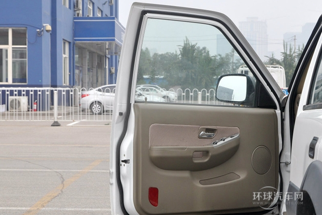 2011款 2.0L 两驱超值版