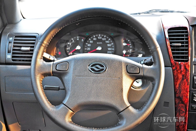 2012款 2.4L至尊版 两驱汽油标准型