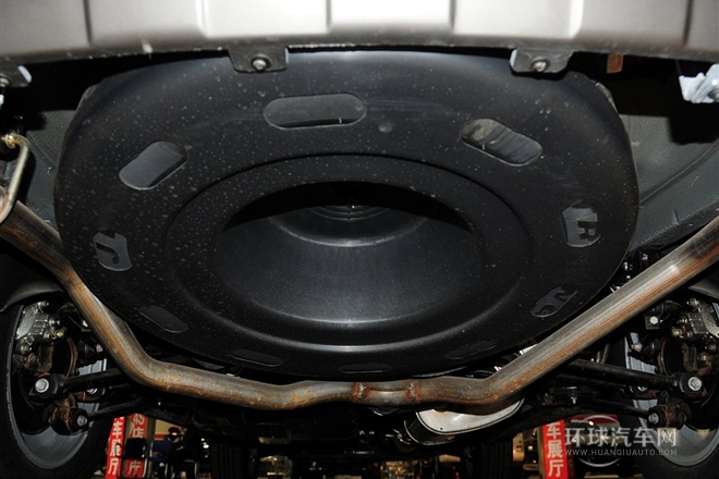 2011款 2.0L 超豪华型