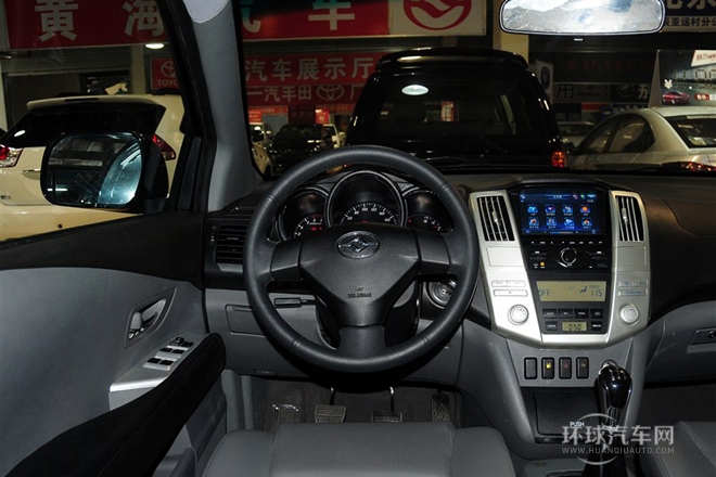 2011款 2.0L 超豪华型