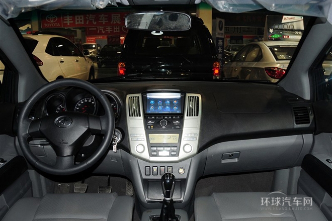 2011款 2.0L 超豪华型