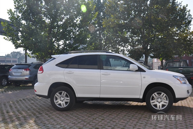 2011款 2.0L 超豪华型