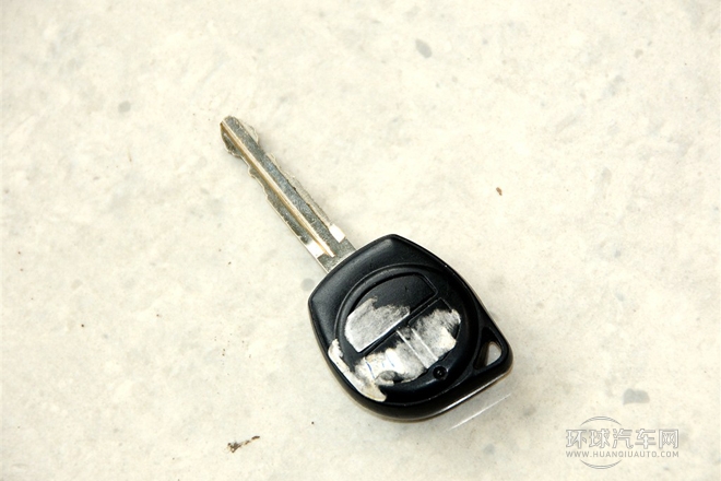 2010款 2.4L-3代 尊领豪华型长轴9座4RB2