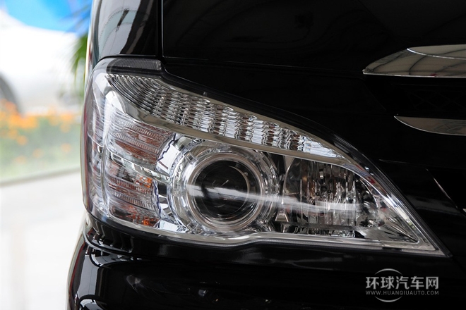2010款 2.4L-3代 尊领豪华型长轴9座4RB2
