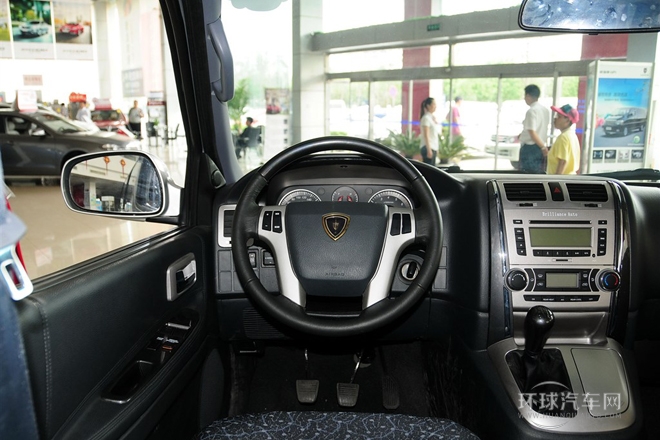 2010款 2.4L-3代 尊领豪华型长轴11座4RB2