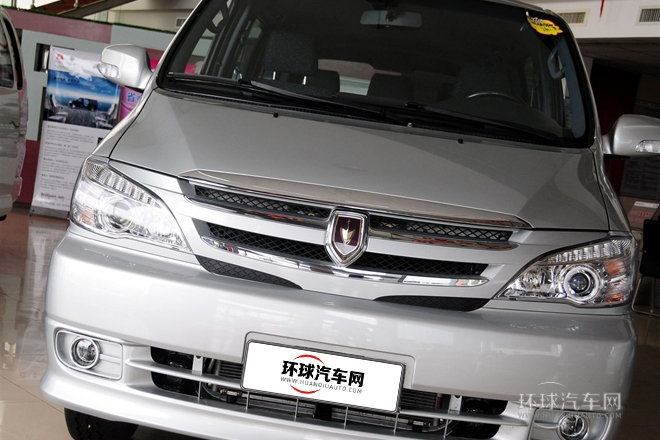 2010款 2.4L-3代 尊领豪华型长轴11座4RB2