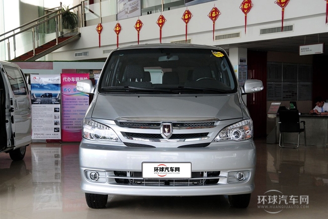 2010款 2.4L-3代 尊领豪华型长轴11座4RB2
