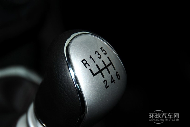 2013款 运动版 1.5T 手动两驱尊贵型
