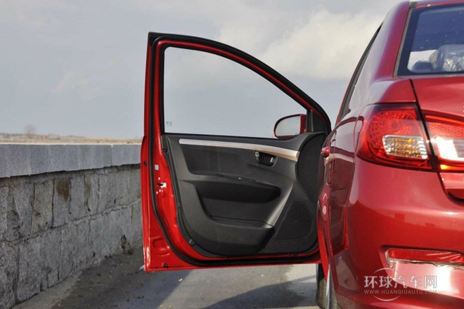 2013款 1.5L 手动标准型 国IV