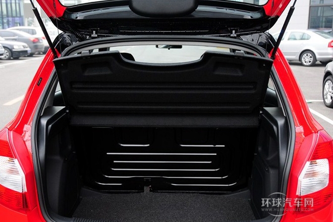 2013款 1.6L 自动Monte carlo版