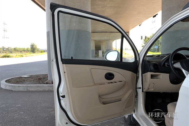 2010款 1.0L 进取型