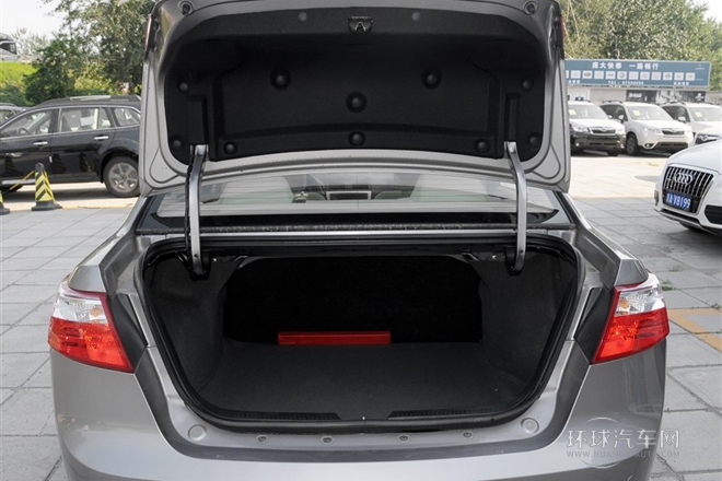 2013款 三厢 1.6L 手动精英版